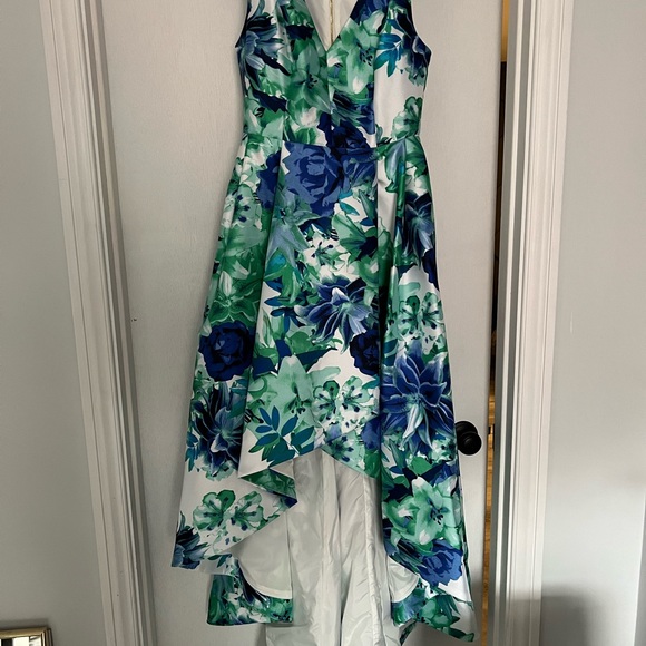 Calvin Klein formal gown size 2 - Picture 1 of 5